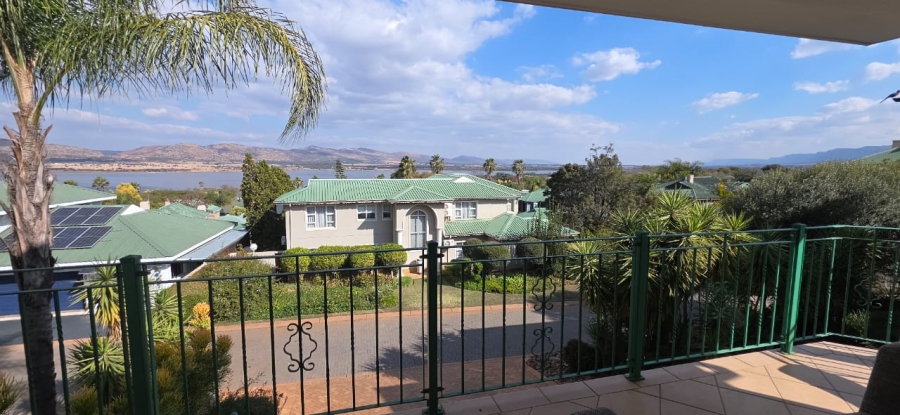 4 Bedroom Property for Sale in Caribbean Beach Club North West